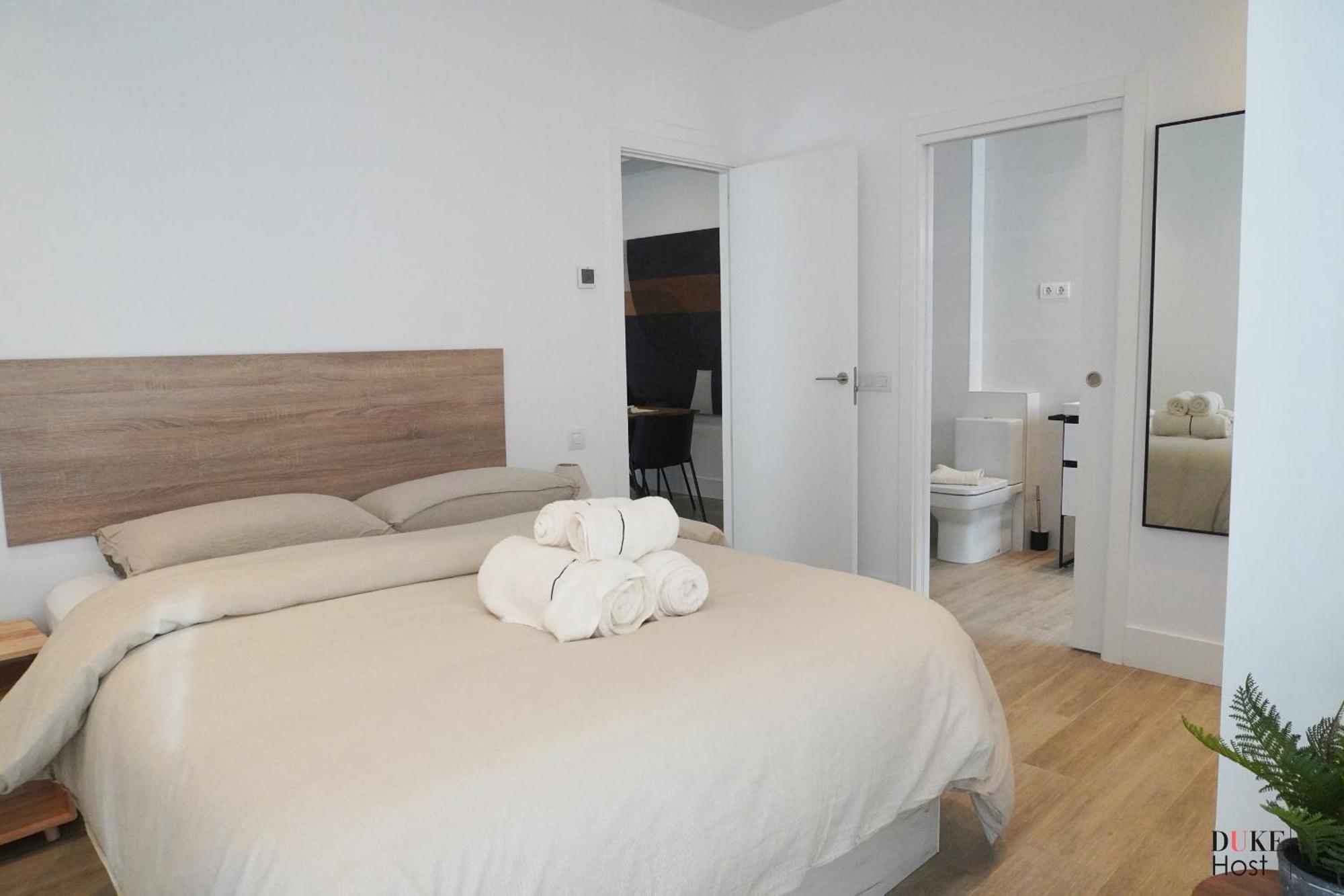 Duke 5Torres Apartments Мадрид Екстериор снимка